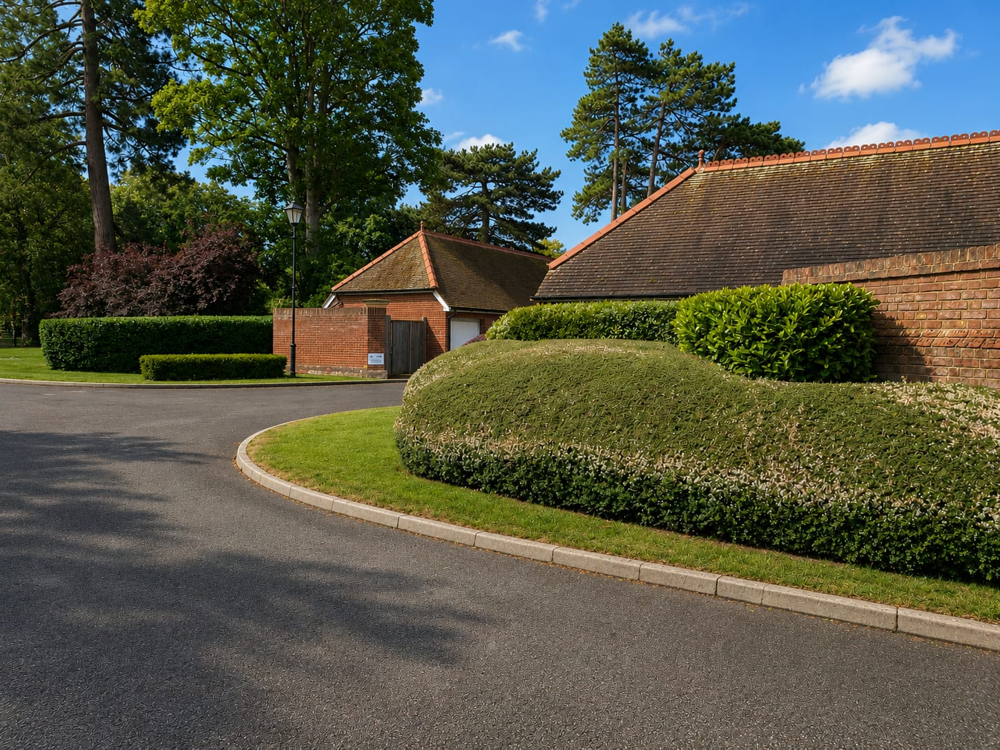 Commercial grounds maintenance Oxfordshire